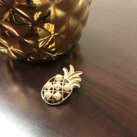 Pineapple Pins ๐๐๐ - Picture 4 of 7